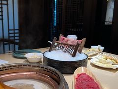 -余欢领鲜火锅(新街口店)