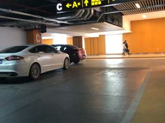 -万象城-停车场