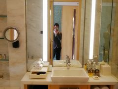 -上海漕河泾万丽酒店