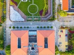 -上海外国语大学(虹口校区)