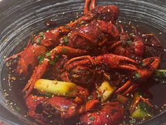 -肥肥虾庄·金牌油焖大虾(汉口城市广场店)