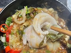 -果松木炭酸菜铜火锅·外婆参鸡汤