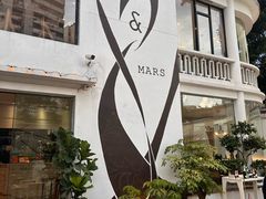 -Mark&Mars Restaurant