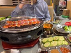 -围炉肉舍丹东海鲜烤肉·烤活鳗(步行街店)