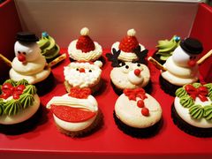 圣诞奇遇迷你12个装杯蛋糕礼盒-派悦坊·甜品·蛋糕(日坛店)