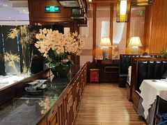 -八府香鸭·啫啫煲(华山路店)