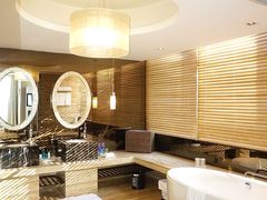 -北京朝阳悠唐皇冠假日酒店