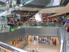 -东荟城名店仓