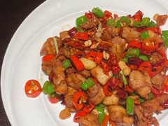 -江上荟·创意中国菜(绿地缤纷城店)