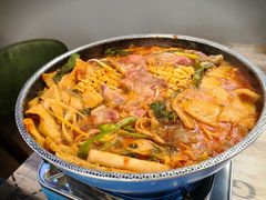 肥牛年糕火锅火锅-猫头鹰炸鸡