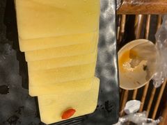 -老牌坊云南鱼豆花火锅(哈西万达店)