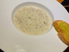 蘑菇汤-LUCCA卢卡西班牙海鲜饭(远洋广场店)