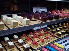 -半岛翡丽海鲜自助餐厅(观风亭店)