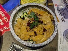-山河屯铁锅炖·非遗东北菜(南山店)