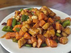 -明月食府(二区干二路店)