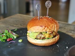 -HIGH FIVE哈福手工汉堡(桂林路店)