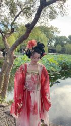 -一揽芳华汉服旗袍体验馆(拙政园店)