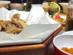 -头上红煨盐鸡·非遗院子餐厅