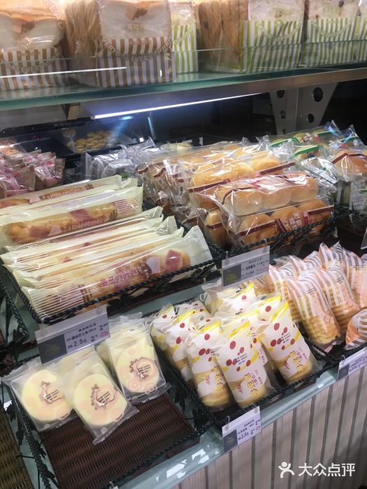 caidie bakery采蝶轩(百越店)面包图片