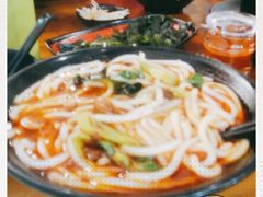 -丽虹云南过桥米线(兴工街店)