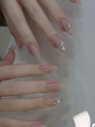 -悦指间美甲美睫