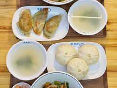 -李与白包子铺(桐梓林店)