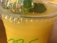 -Chom Cafe and Restaurant