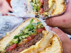 -The Habit Burger Grill 哈比特汉堡(世博店)