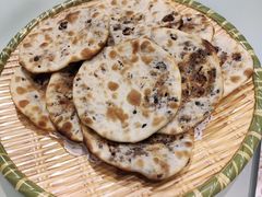 梅菜干烧饼-江南韵·无锡太湖文化体验餐厅(凤凰天街店)