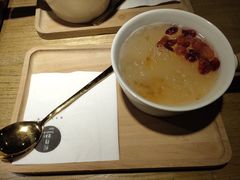 蔓越莓桃胶银耳-炖物24章·顺时轻养茶(杭州大厦店)