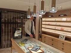 -茂昌眼镜(南京东路店)