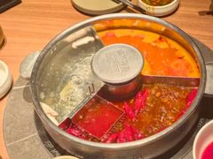 三拼锅底-巴奴毛肚火锅(京西大悦城店)