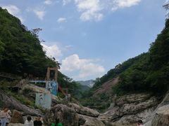 -燕子河大峡谷天坑仙境