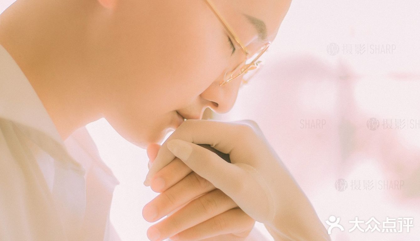 高级感的复古怀旧风婚纱照，绝不与世俗为伍