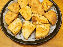 东镇烤三味-老东镇啤酒屋海鲜加工·蒸汽海鲜·海鲜烧烤(台东店)