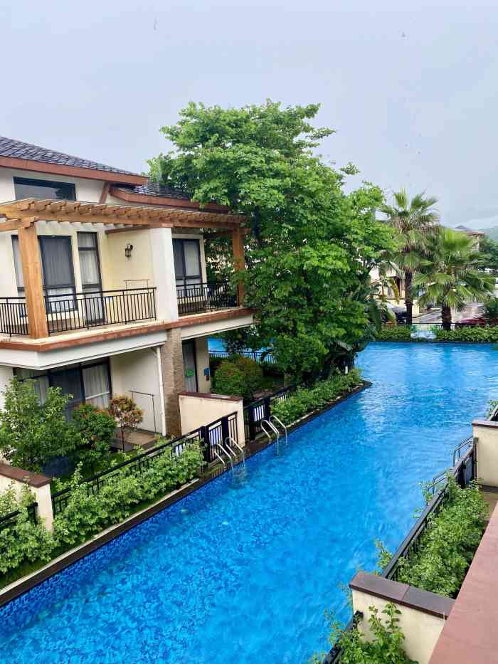 宝墩湖湖山温泉度假村-"我们是一个部门的团建选择在这里,这里的环.