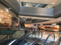 -东荟城名店仓