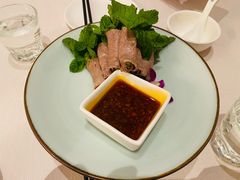 腾冲蘸水薄荷牛肉卷-云腾食府·云南菜