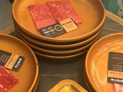 -牛YO寿喜烧·铁板烧和牛火锅自助(市府恒隆店)