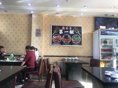 大堂-小柒家第一锹东北菜(城关店)
