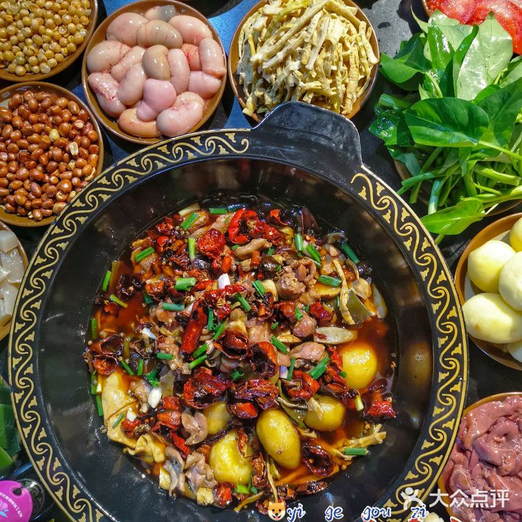 重庆美食[胜利]｜一只烧鸡公🐔吃跑山鸡本味，又香又糯好好吃😋