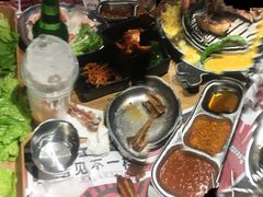 -青瓦炭韩潮烤肉(花园道店)