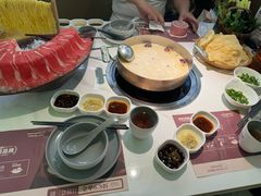 -洪氏嗨捞·广东猪肚鸡·椰子鸡火锅(西咸万象城店)