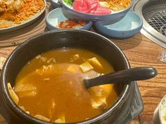 -明洞阿姨·韩式酱蟹烤肉·创意料理(三元桥店)