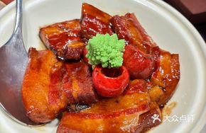 Hawthorn and Preserved Mustard Red-Braised Pork