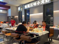-肥肥虾庄·金牌油焖大虾(汉街SKP店)