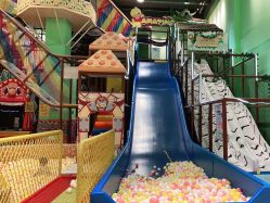 -多奇妙儿童成长乐园(句容吾悦店)