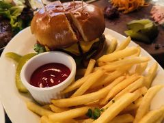 -羽深肉铺 Steak & Wine