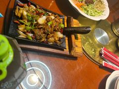 -老码头黑皮肘子锅包肉(赣水路店)