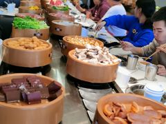 -龍歌自助小火锅(市南金茂湾店)